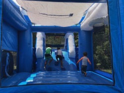 de4407201af76ecf3766f7425513cb55 1766595062 Penguin Bounce House w/ Slide