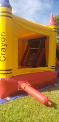 e02eaa24a026600a3a17d9e130cfd26b 1766589512 Happy Face XL Bounce House w/ Slide